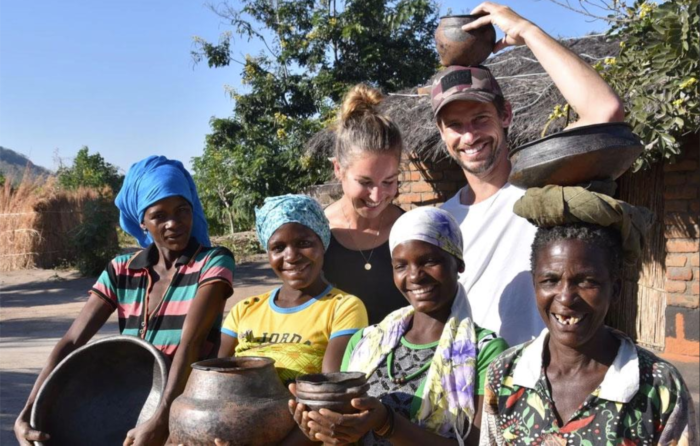 Christian Bitz trabajando en Malawi